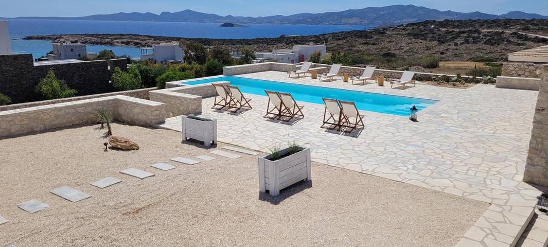 Location de vacances pour 12 personnes, avec jardin ainsi que piscine et jacuzzi dans Aliki - 2