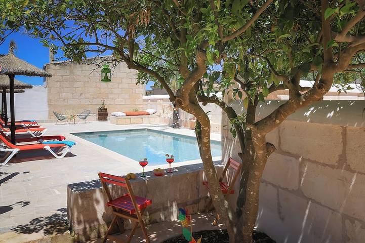 Casa Señorial En Sineu Ideal Ciclistas   Garage Para Bicicletas.Piscina salina in Sineu, Interior de Mallorca