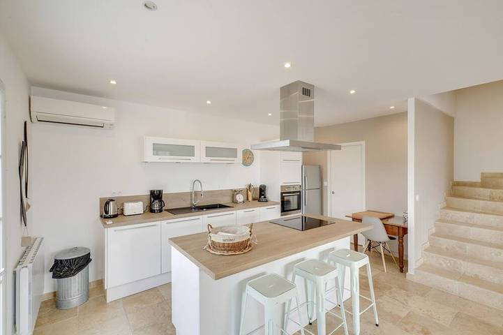 Gîte pour 6 personnes, avec jardin à Jonquerettes - 3