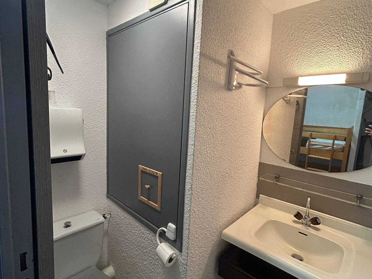 Estudio entero, Estudio Cómodo en el Centro de la Estación con Balcón y Wifi in Super Besse, Besse-et-Saint-Anastaise