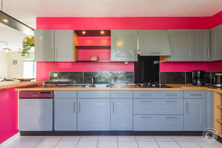 Gîte pour 10 personnes, avec jardin ainsi que terrasse et piscine, animaux acceptés à Pontorson - 4