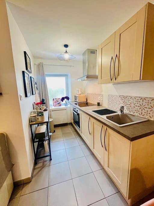 Appartement entier, Two-Bedroom Apartment in Morestel, Région de La Tour-du-Pin