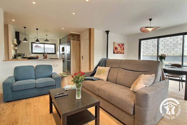 Gîte pour 5 personnes, avec jardin dans Plage de la Ville Berneuf - 3