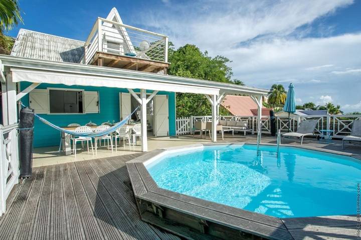 Chambre d’hôte pour 6 personnes, avec vue ainsi que piscine et jardin dans Le Marin - 4