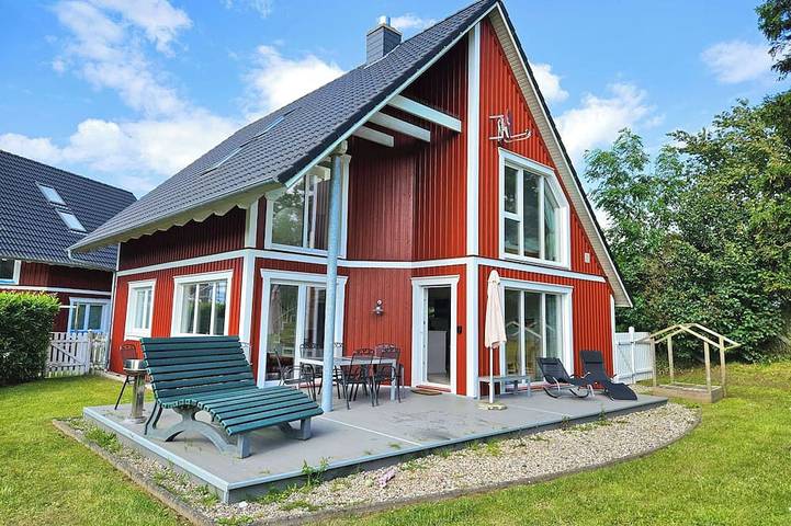 Ferienhaus für 8 Personen, mit Terrasse und Sauna sowie Garten in Blekendorf