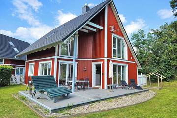 Ferienhaus für 8 Personen, mit Garten und Terrasse sowie Sauna in Blekendorf