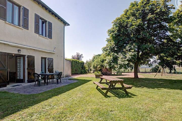 Gîte pour 4 personnes, avec Terrasse et Jardin