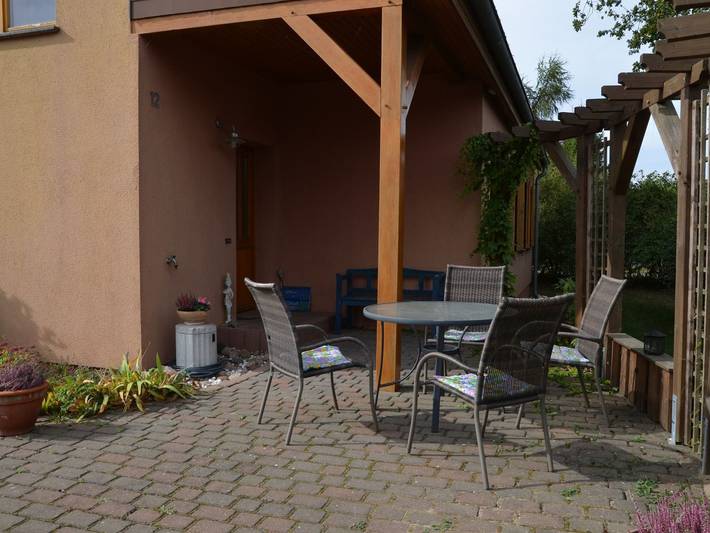 Ferienwohnung für 4 Personen, mit Terrasse und Garten in Mölschow - 2