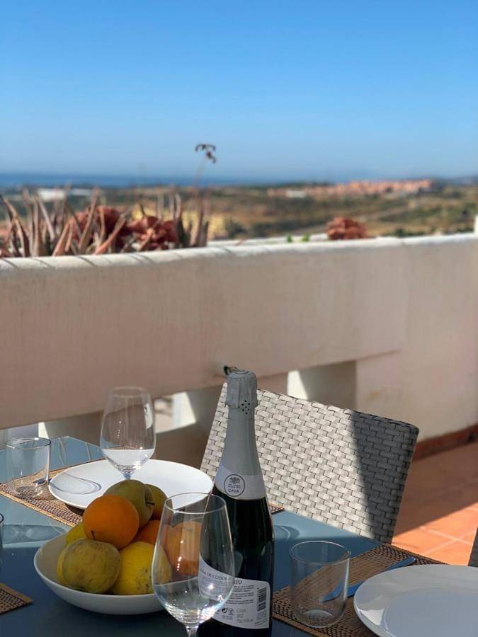 Apartamento para 4 personas, con Balcón y Terraza además de Jardín y Piscina en Valle Romano