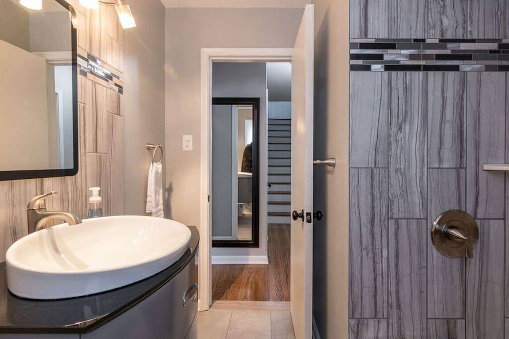 Elegantes großes Haus mit modernen Annehmlichkeiten für 10 in N. Royal Oak in der Nähe von Birmingham! in Oakland County