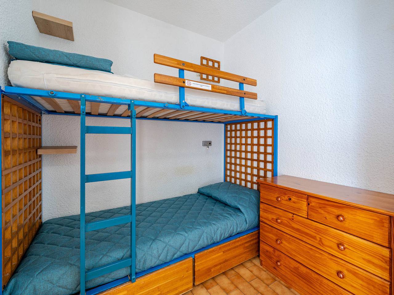 Entire apartment, Apartment 6 people, sea view, Wi-Fi and parking included in Roquebrune-Cap-Martin, Mediterranean Coast (France)