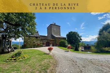Gîte pour 10 personnes, avec jardin à Burettes