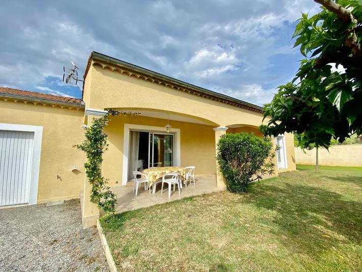 Location de vacances pour 6 personnes, avec Terrasse et Jardin à Vogüé