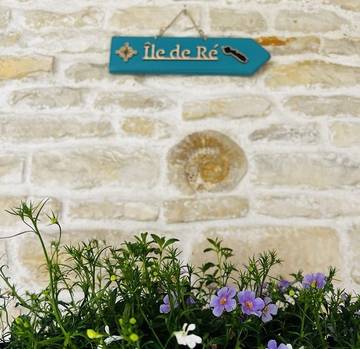Gîte pour 4 personnes, avec terrasse et piscine, animaux acceptés à La Grève-sur-Mignon