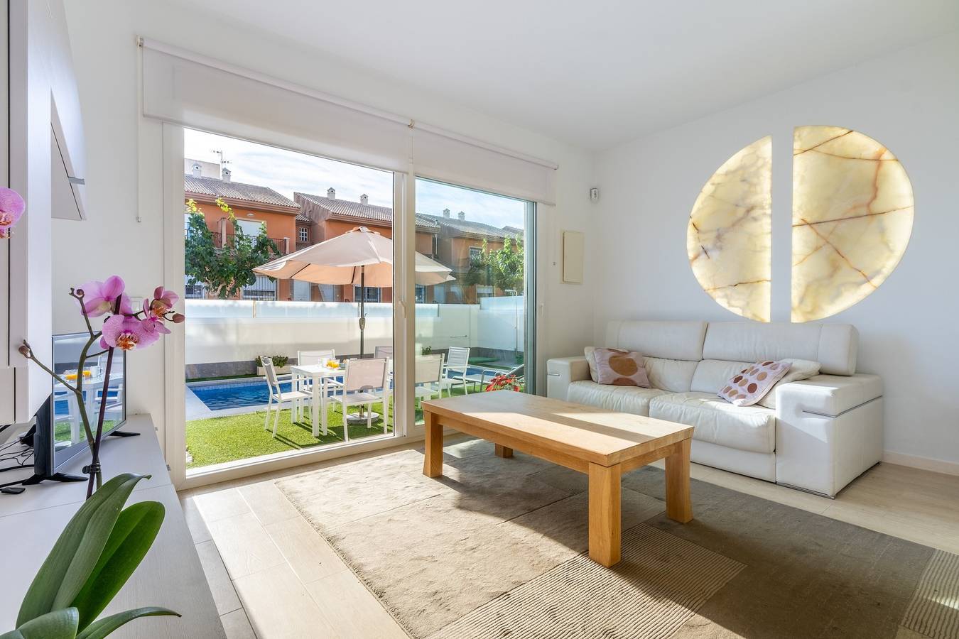 'Villa Los Dos Caballeros' con piscina privada, jardín y aire acondicionado in San Pedro del Pinatar, Costa Cálida