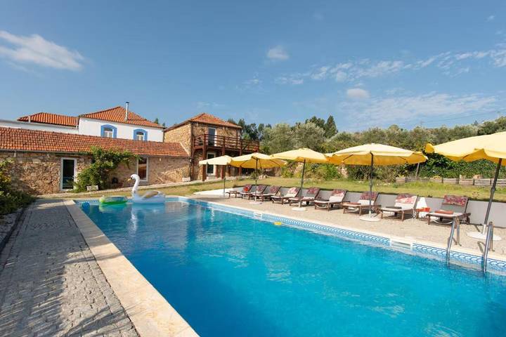 Maison d’hôte pour 2 personnes, avec Terrasse et Jardin ainsi que Piscine et Vue