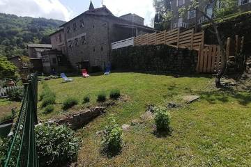 Gîte pour 6 personnes, avec jardin, animaux acceptés à Dornas