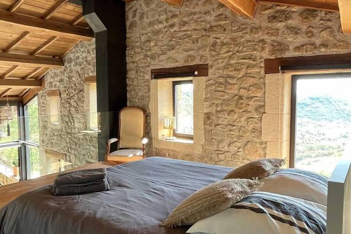 Location de vacances pour 4 personnes, avec jardin à Dio-et-Valquières - 2