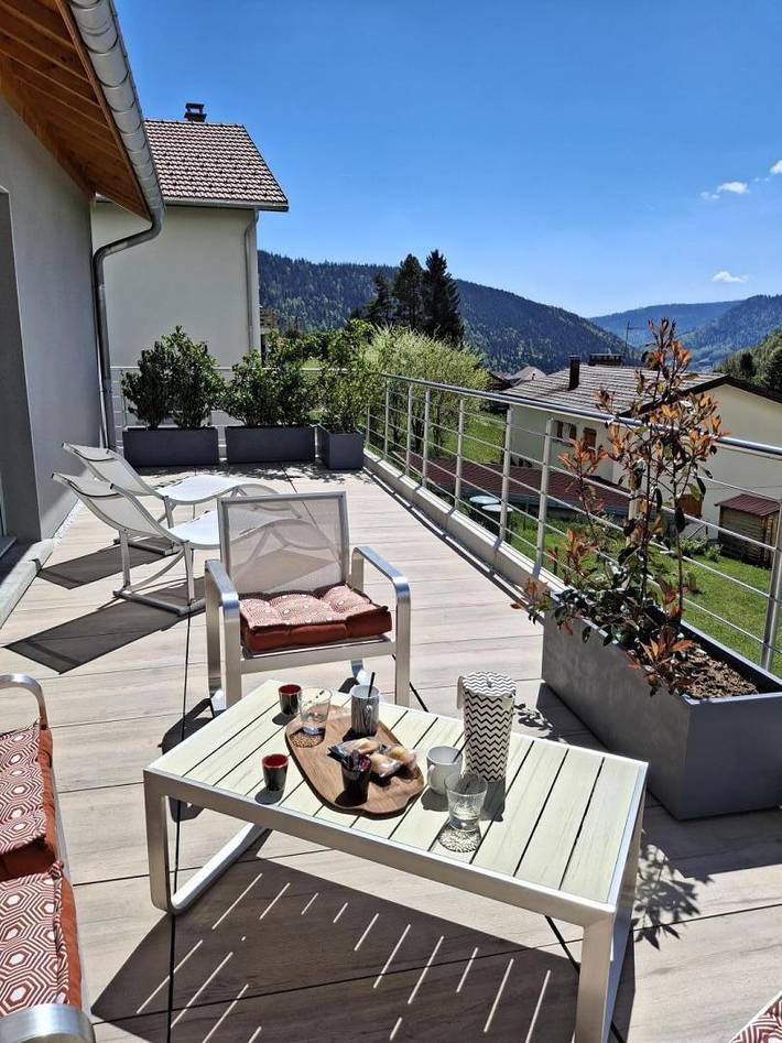 Gîte pour 5 personnes, avec terrasse et jardin à Jougne - 4