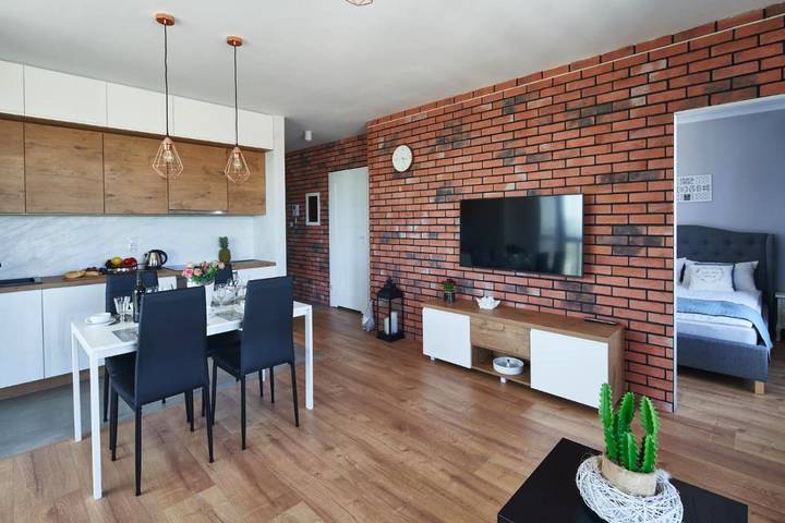 Ferienwohnung für 4 Personen, mit Terrasse und Ausblick sowie Pool - 1