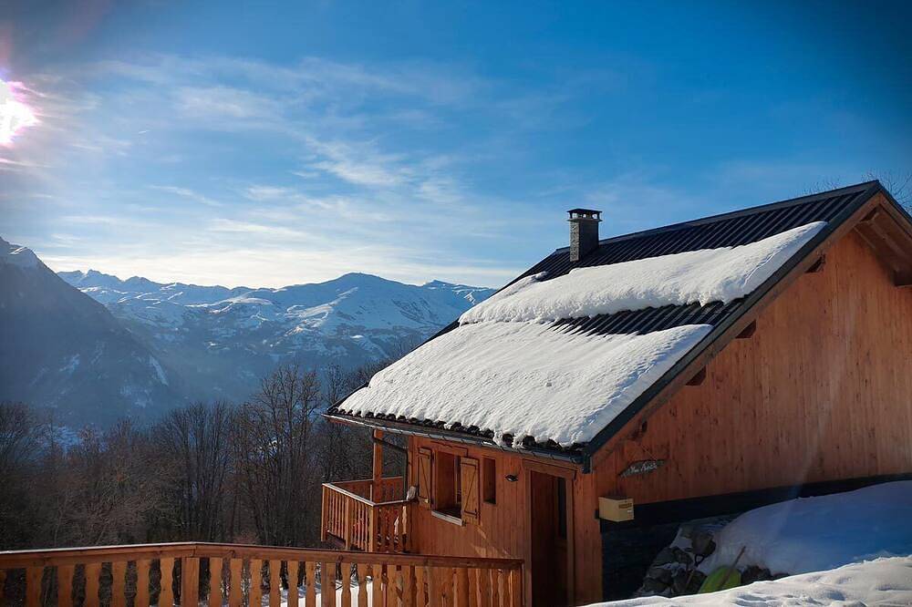Chalet de 2016, a 1310 m sobre el valle del Maurienne. in Albiez-le-Jeune, Región de Saint-Jean-de-Maurienne