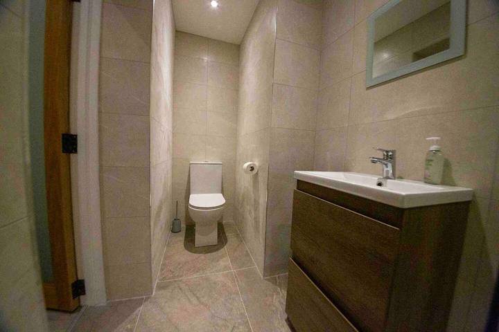 Apartamento vacacional entero, Stylish Woodland Retreat with Balcony Views in Condado de Wexford