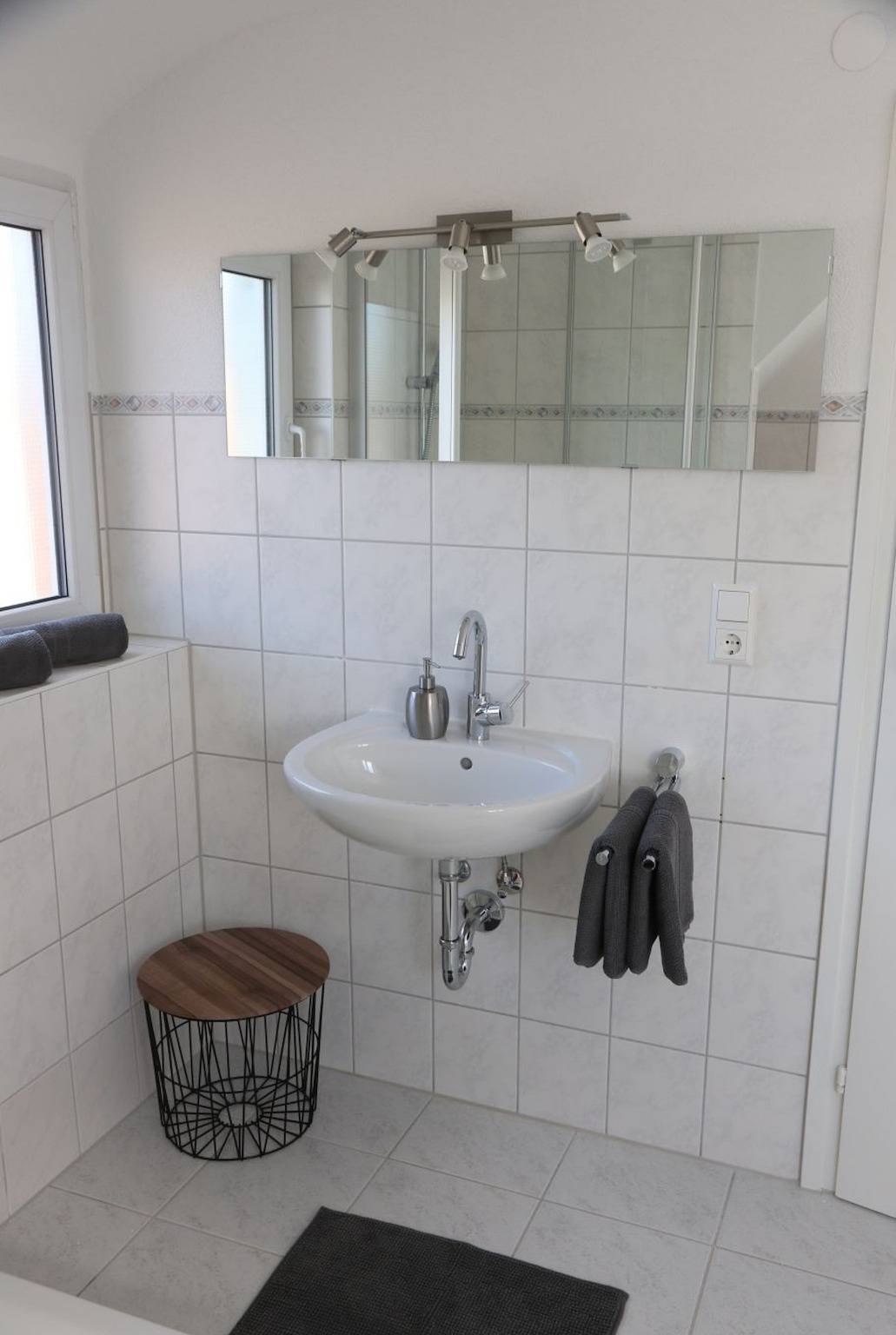 Ganze Ferienwohnung, Ferienhaus Jutta am Bodensee - Ferienhaus, 130qm, 3 Schlafzimmer, Terrasse mit Garten, max. 6 Personen in Uhldingen-Mühlhofen, Region Bodensee-Oberschwaben