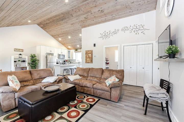 Log cabin for 6 people, with terrace and garden in Manitoba