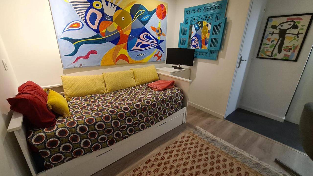 Appartement entier, Le studio dans le jardin. in Rosny-sous-Bois, Seine-Saint-Denis