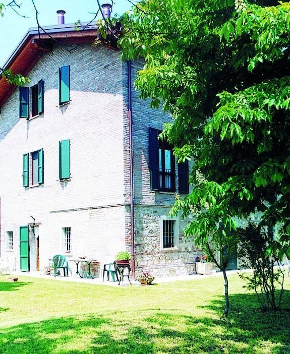 Twin Room with Private Bathroom in Reggio d'Émilie, Province de Reggio Emilia