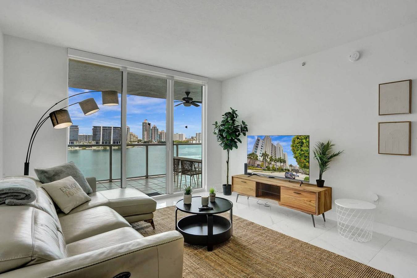 Entire apartment, Marina bay  sunny isles 1005 in Sunny Isles Beach, Florida