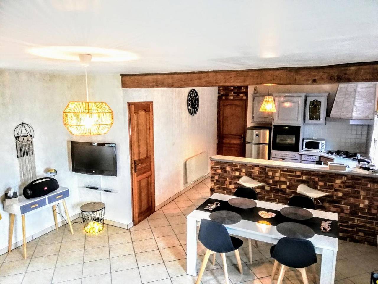Casa vacacional 'Scandi-house' con Wi-Fi in Marly-la-Ville, Valle del Oise