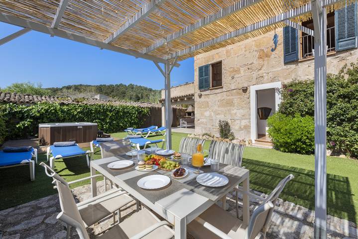 Villa für 6 Personen, mit Terrasse und Whirlpool sowie Garten in Serra de Tramuntana - 2