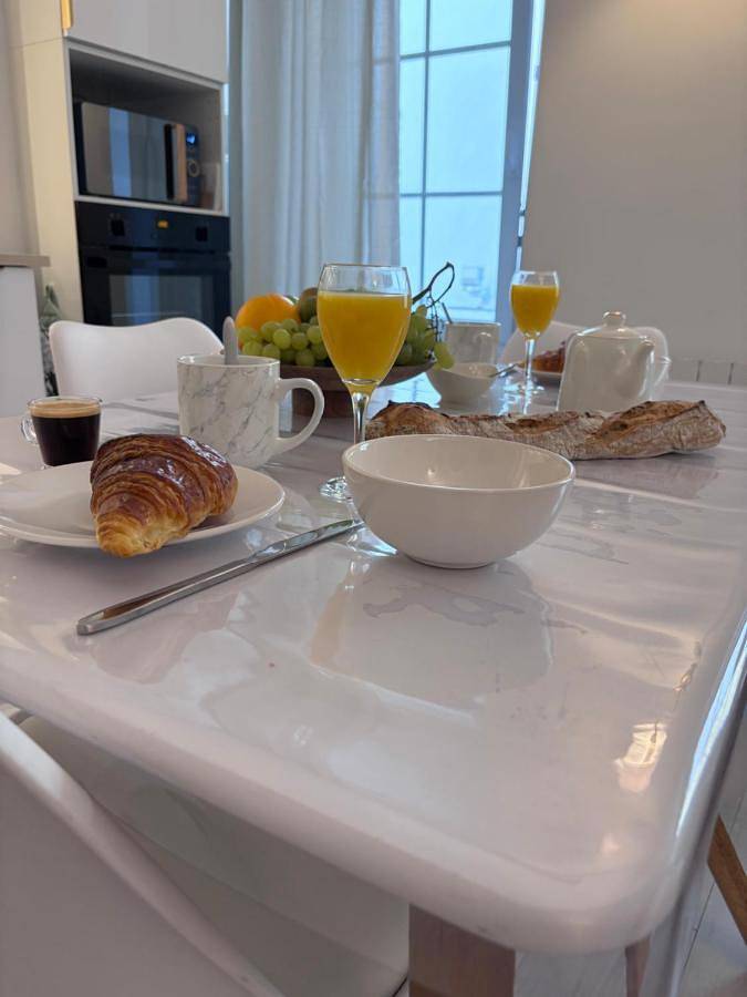 Appartement entier, One-Bedroom Apartment in Évian-les-Bains, Région de Thonon-les-Bains