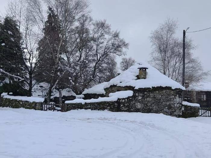 Location de vacances pour 4 personnes, avec jardin dans Riba de Mouro