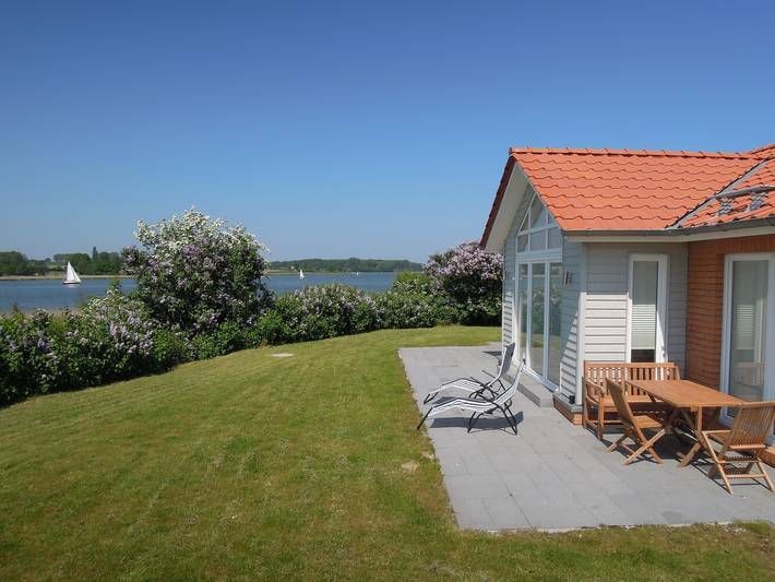 Ferienhaus für 4 Personen, mit Whirlpool und Garten sowie Sauna und Seeblick in Kosel - 2
