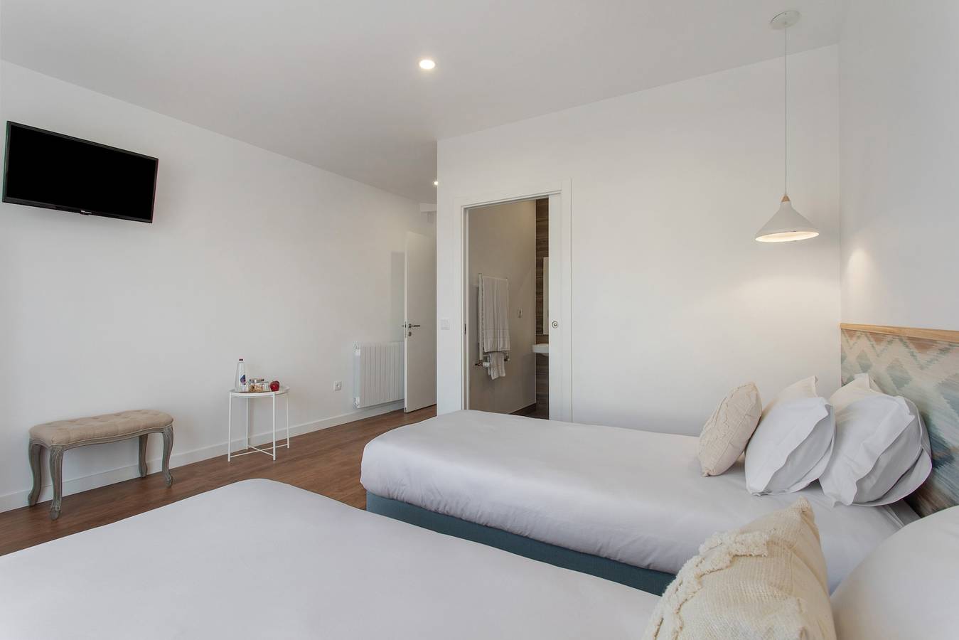 Quinta Dos Raposos - Suite Água con piscina y terraza compartidas y Wi-Fi in Famalicão, Leiria District
