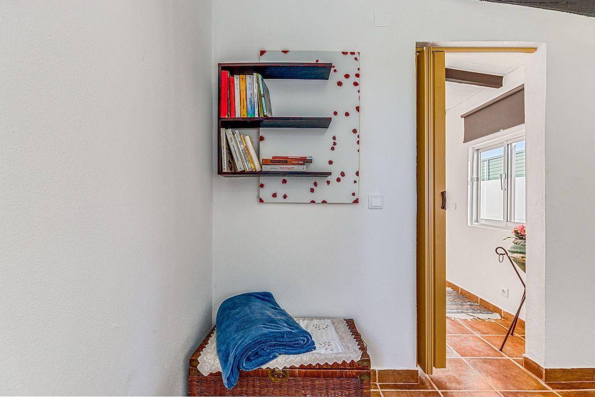 The World of the Moon 1 in Setúbal, Halbinsel von Setúbal