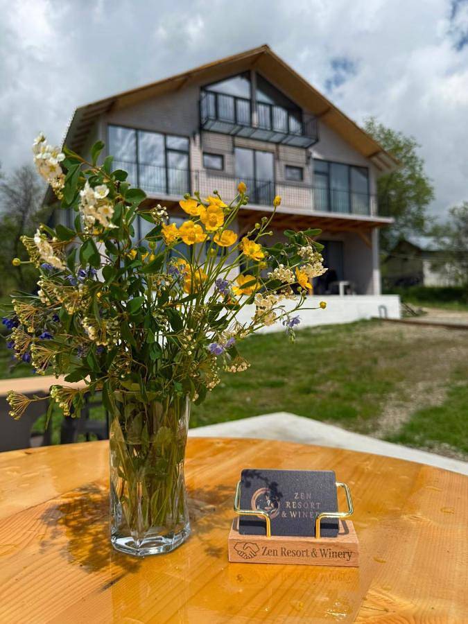 Maison d’hôte pour 2 personnes, avec Balcon et Jacuzzi ainsi que Terrasse et Jardin