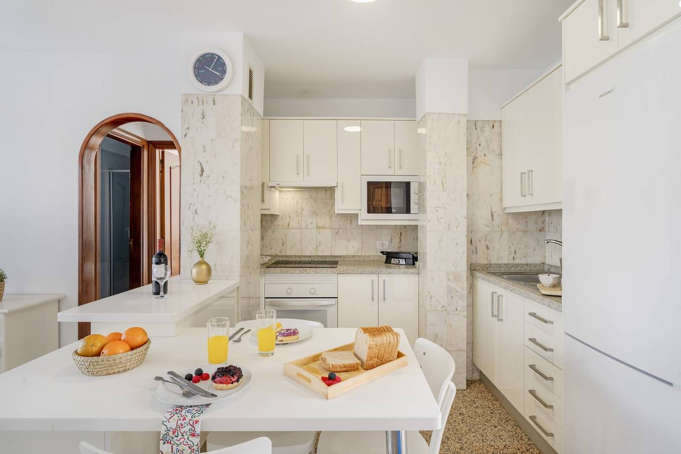 Ático Cardon Beach: Vistas a la montaña, piscina compartida y Wi-Fi in Playa de las Américas, Arona 