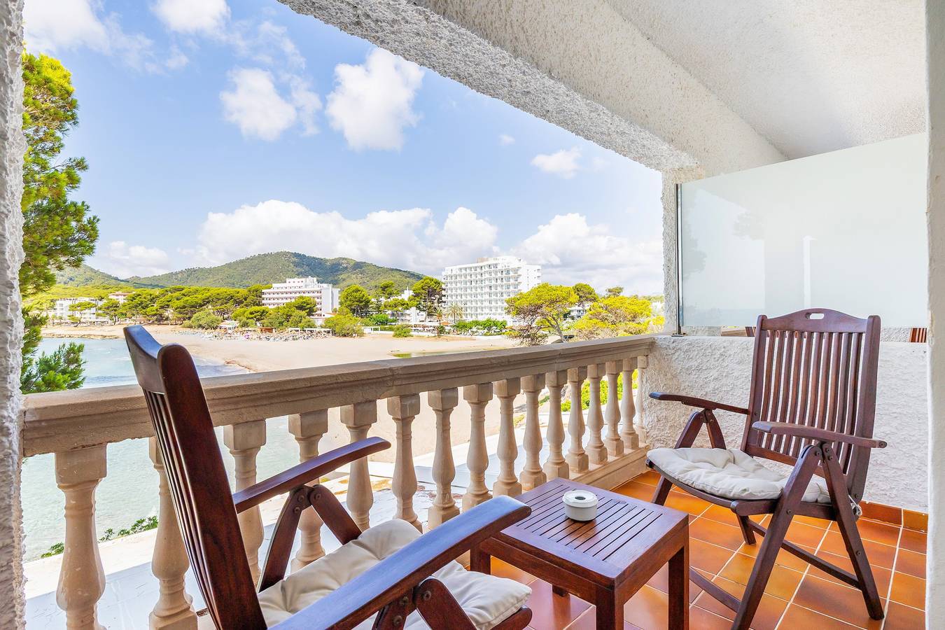 Hostal Boutique Canyamel, 101 Doppelzimmer mit Meerblick mit privater Terrasse,Wi-Fi und Klimaanlage in Canyamel, Capdepera