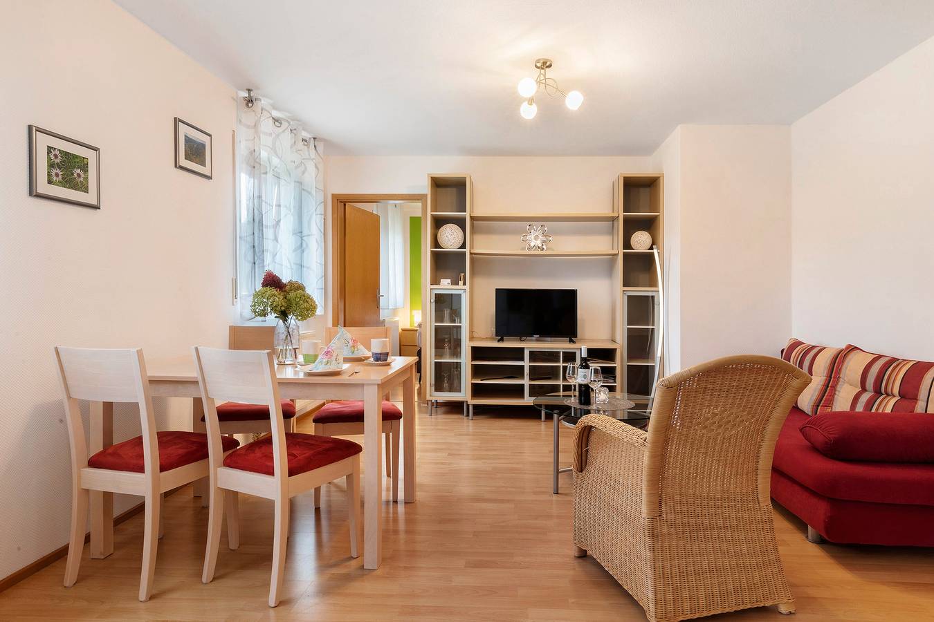 Geheel appartement, Appartement 'Rauscher' met privéterras en wifi in Münsingen, Neckar-Alb