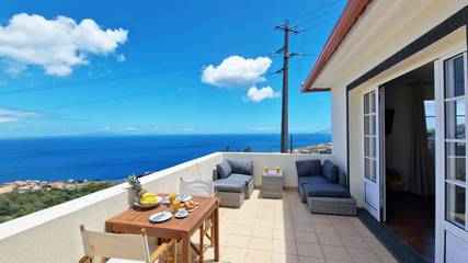 Ferienwohnung für 2 Personen, mit Meerblick und Garten sowie Balkon in Portugal