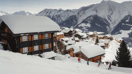 Hütte für 4 Personen, mit Garten und Balkon in der Aletsch Arena