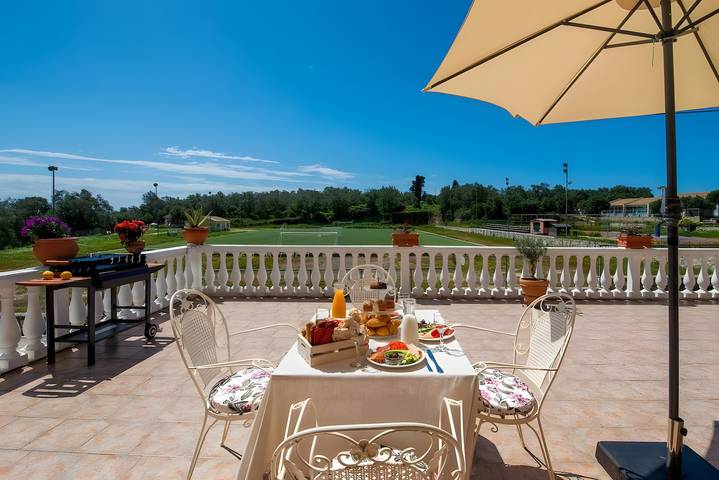 Apartment for 4 people, with balcony in Paxos