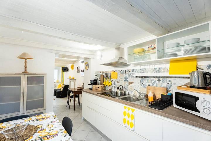 Gîte pour 6 personnes, avec jardin et vue, animaux acceptés à Schignano - 2