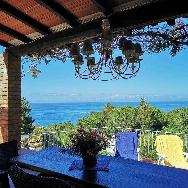 Ferienhaus für 8 Personen, mit Balkon und Terrasse sowie Garten und Ausblick in Sant'Andrea - 2