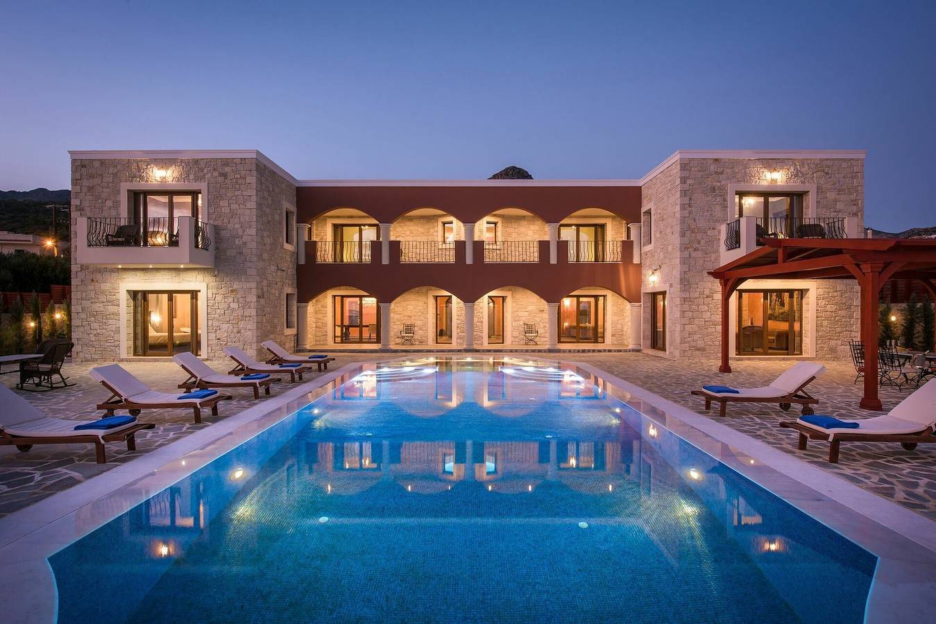 Villa für 16 Personen mit Pool in Ferma, Lasithi