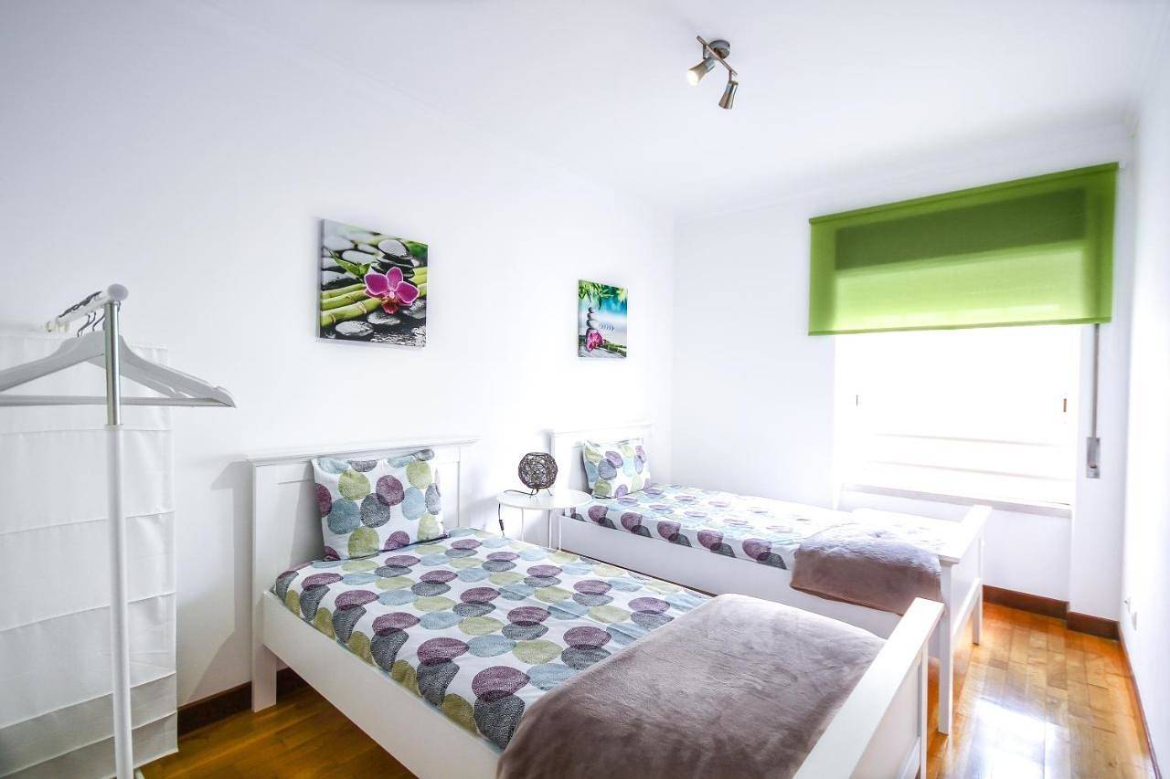 Apartamento inteiro, Apartment in Cacilhas, Almada