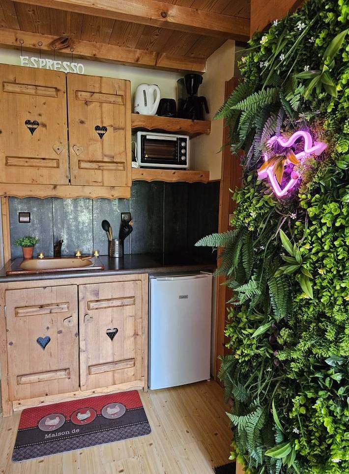 Gîte pour 2 personnes, avec jardin et sauna ainsi que jacuzzi et terrasse dans le Jura - 4